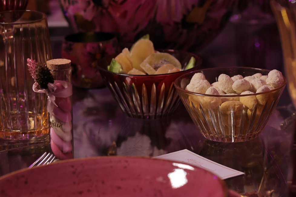 Bridgerton Geboortefeest - Lojain's koninklijk geboortefeest