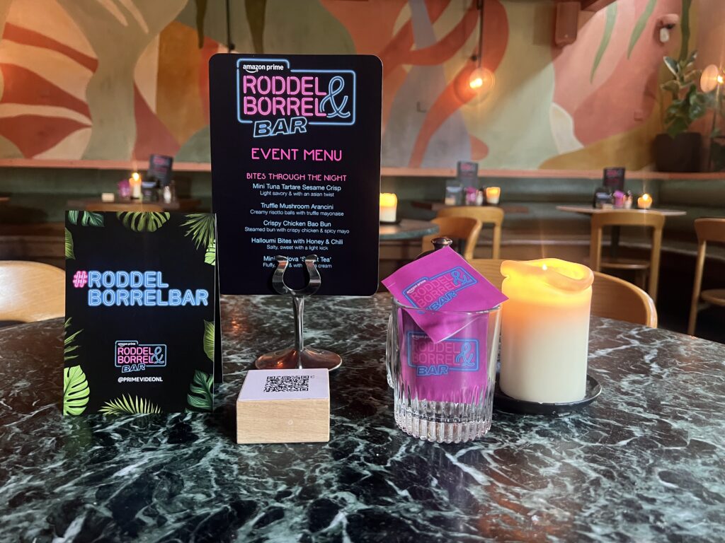 Borrelbar met decoratie