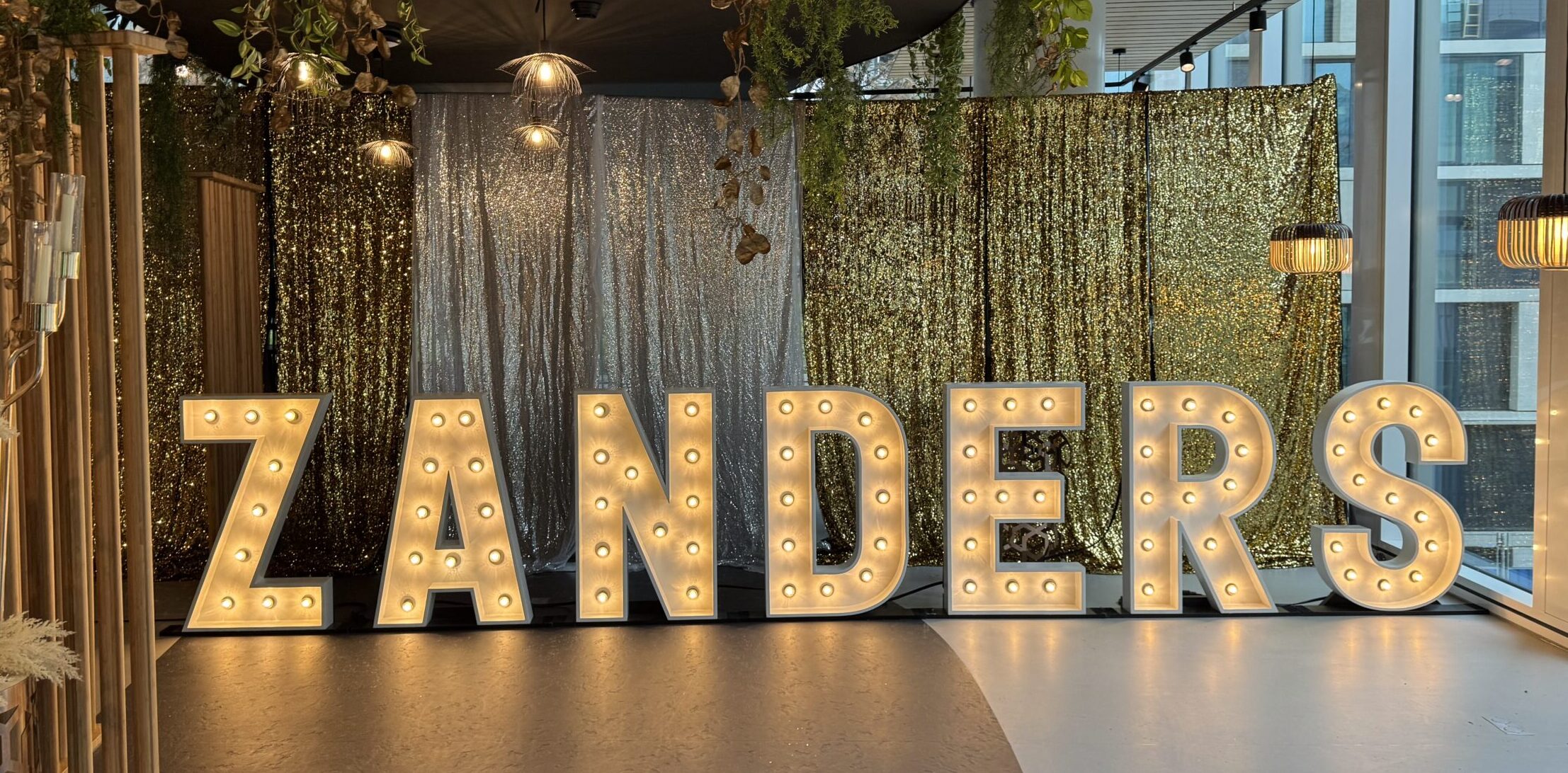 Zanders event led letters